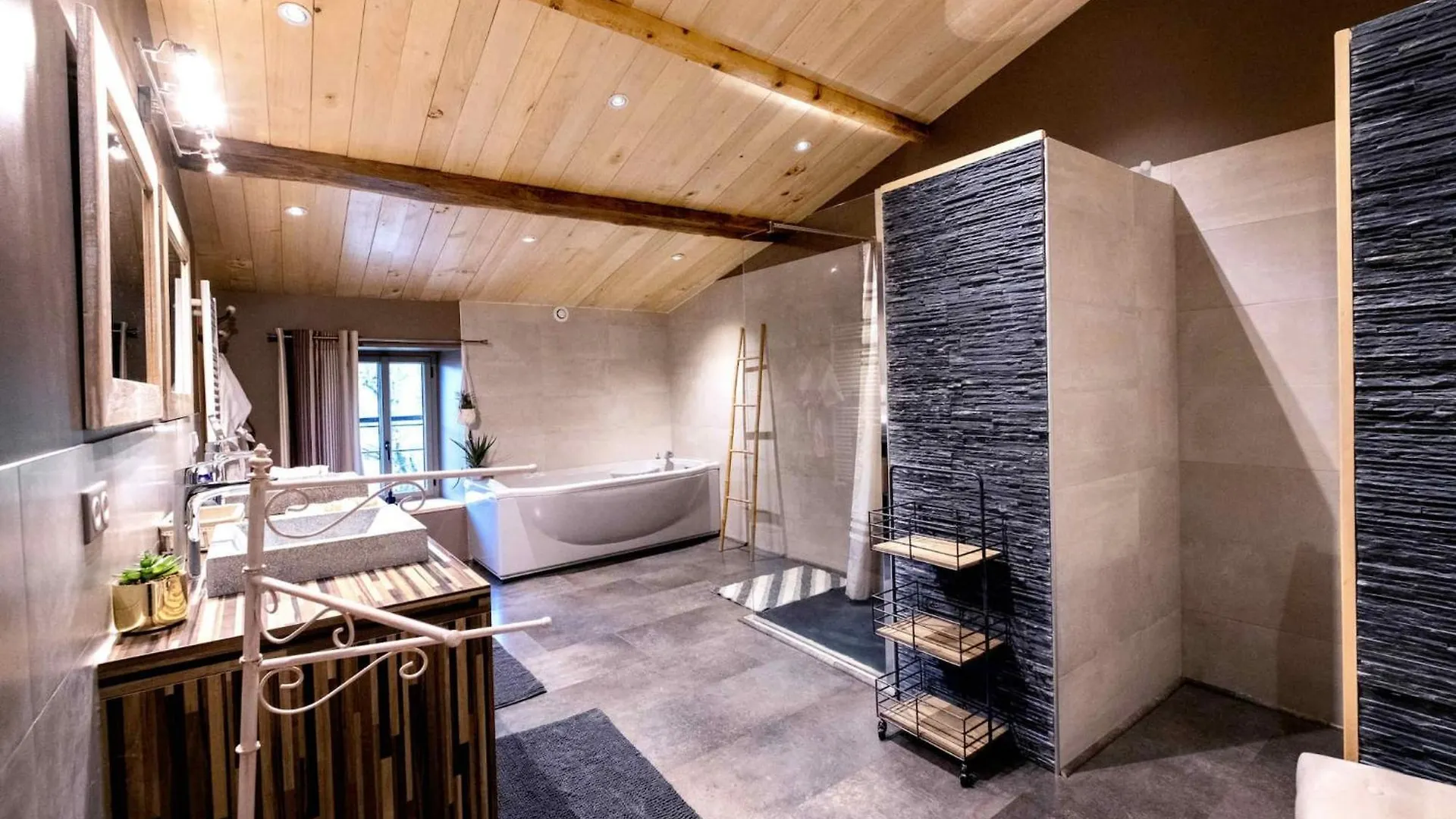 Casa Guillarmou - Evasion Enchantee Avec Piscine Chauffee, Spa & Clim - Vue Exceptionnelle Castelnau-de-Montmiral 0*,  Fransa