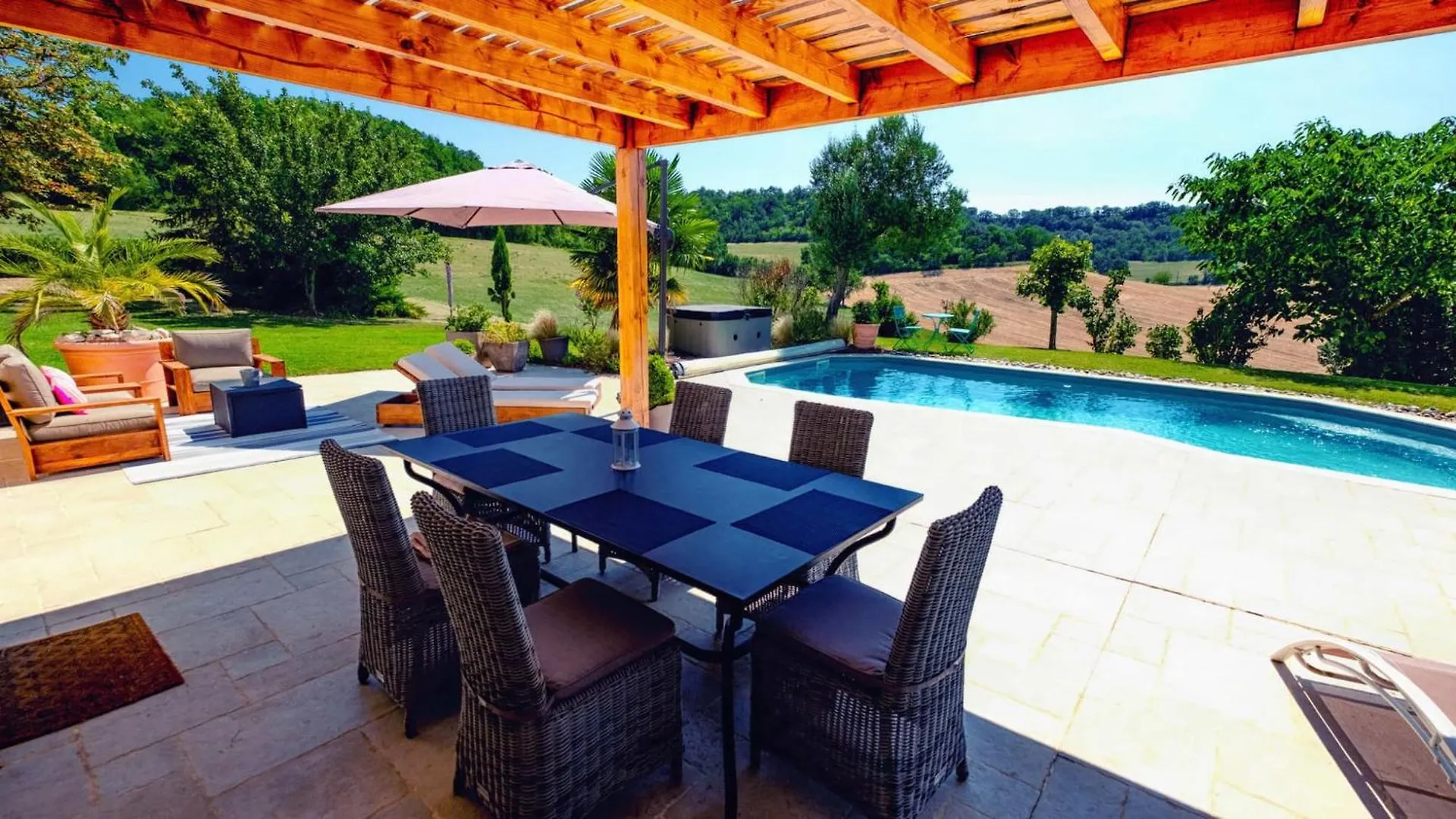 Casa Guillarmou - Evasion Enchantee Avec Piscine Chauffee, Spa & Clim - Vue Exceptionnelle Castelnau-de-Montmiral Fransa
